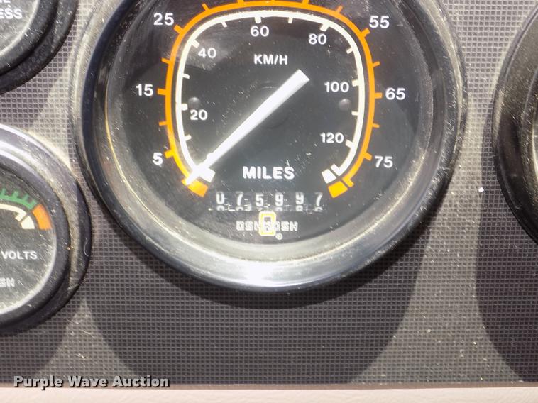 image for item DA0712 1992 Champion Ultra Star RV