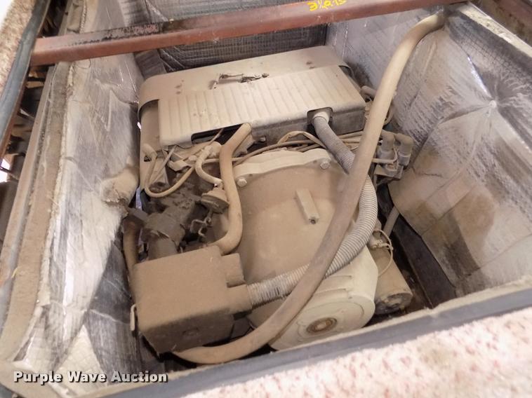 image for item DA0712 1992 Champion Ultra Star RV