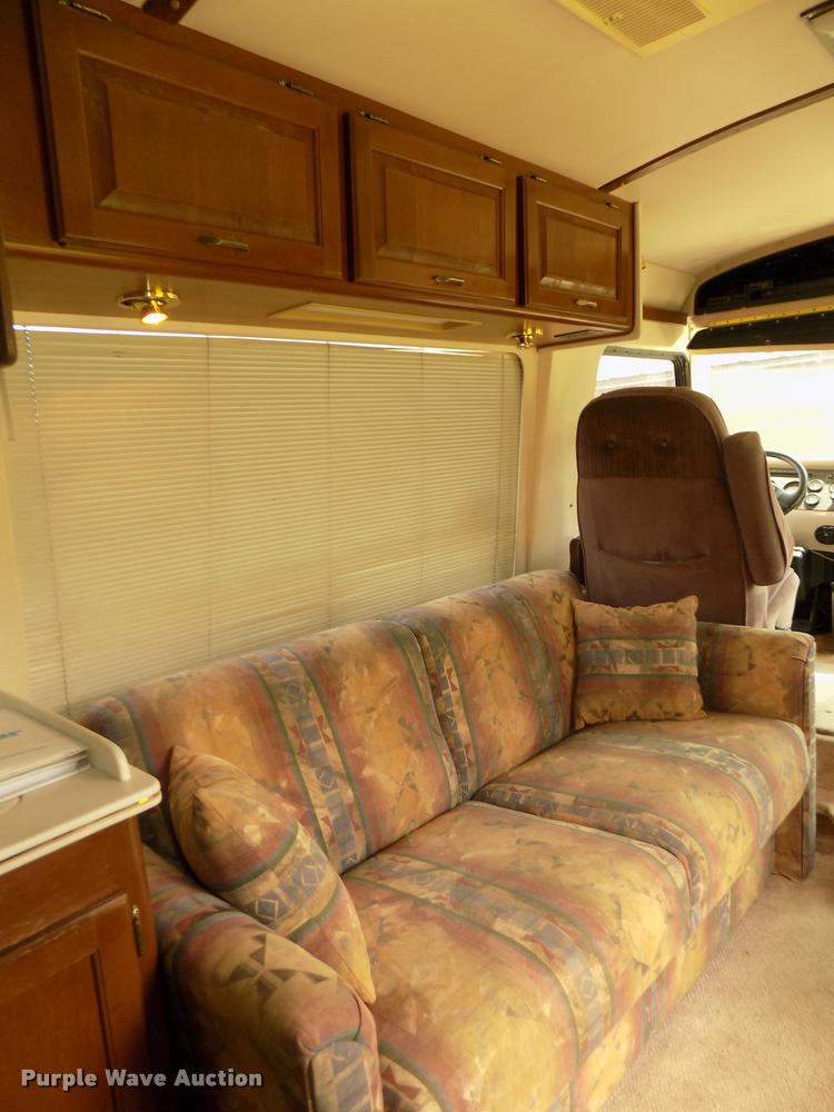 image for item DA0712 1992 Champion Ultra Star RV