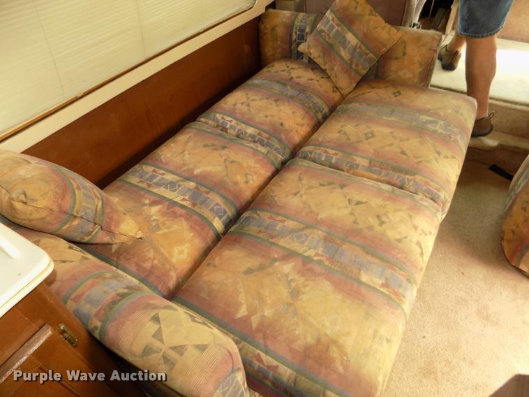 image for item DA0712 1992 Champion Ultra Star RV