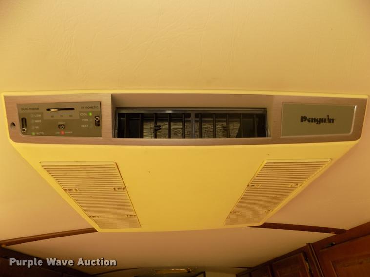 image for item DA0712 1992 Champion Ultra Star RV