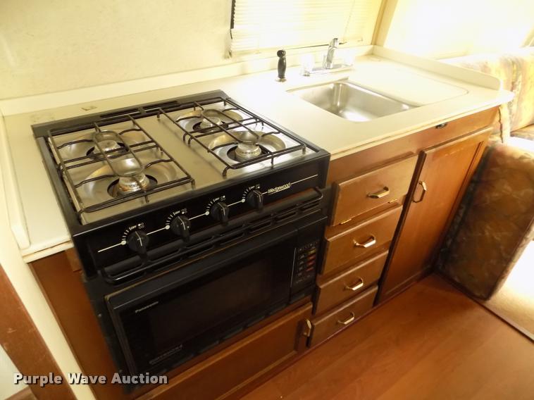 image for item DA0712 1992 Champion Ultra Star RV