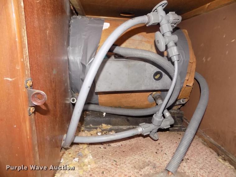 image for item DA0712 1992 Champion Ultra Star RV