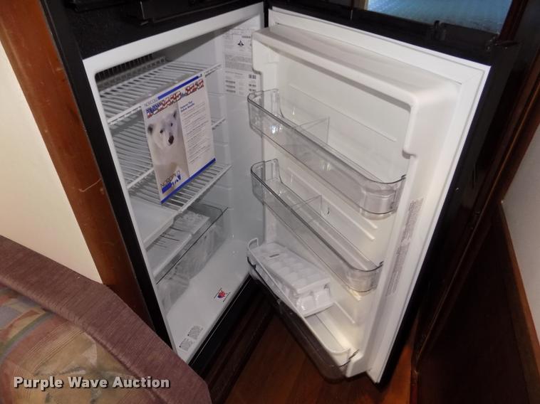 image for item DA0712 1992 Champion Ultra Star RV