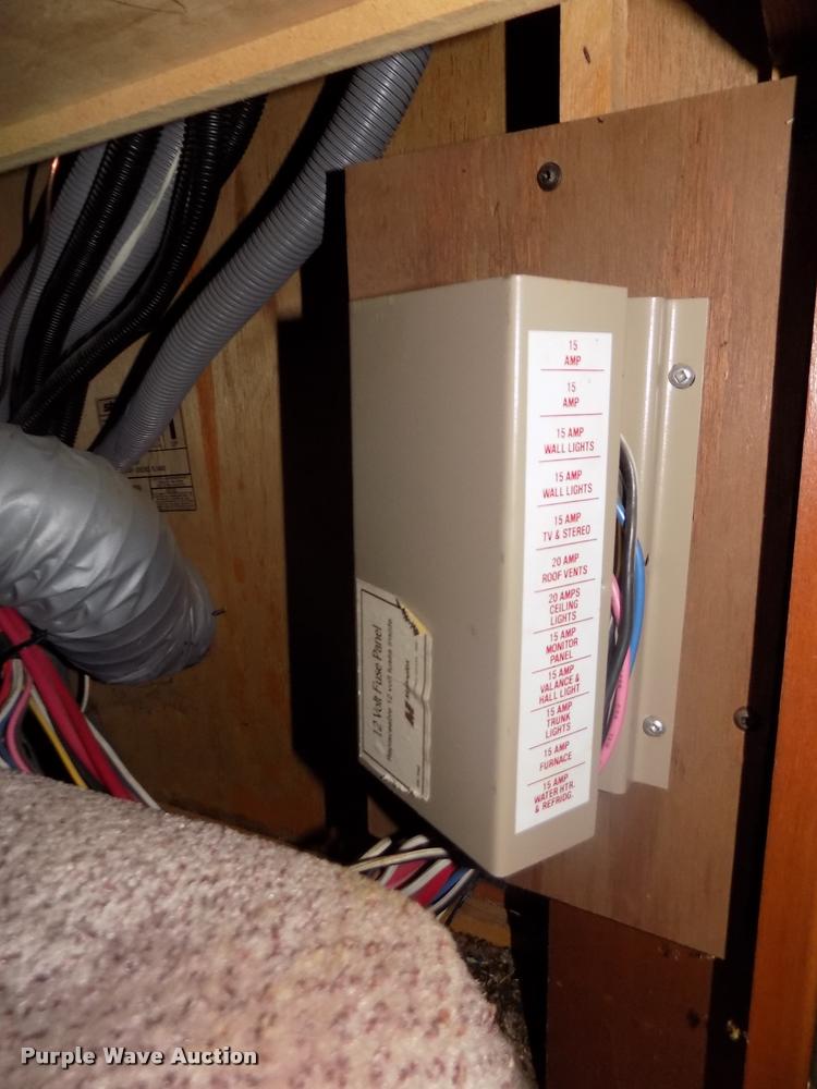 image for item DA0712 1992 Champion Ultra Star RV