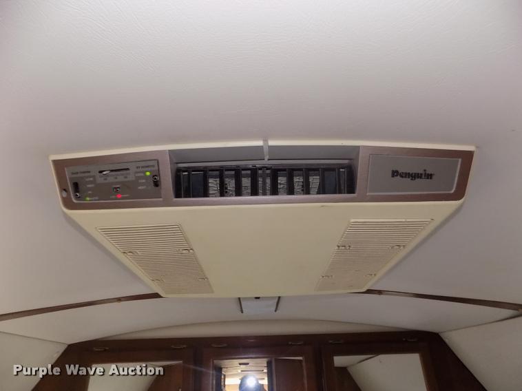 image for item DA0712 1992 Champion Ultra Star RV