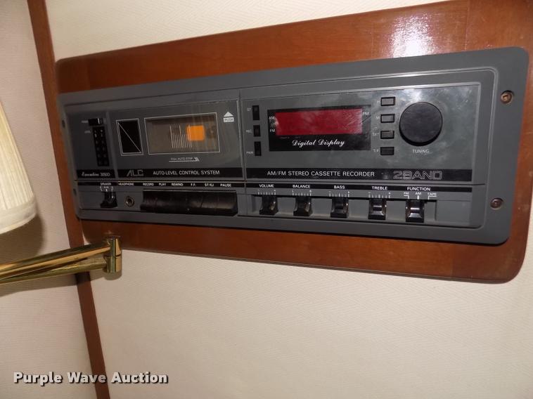 image for item DA0712 1992 Champion Ultra Star RV