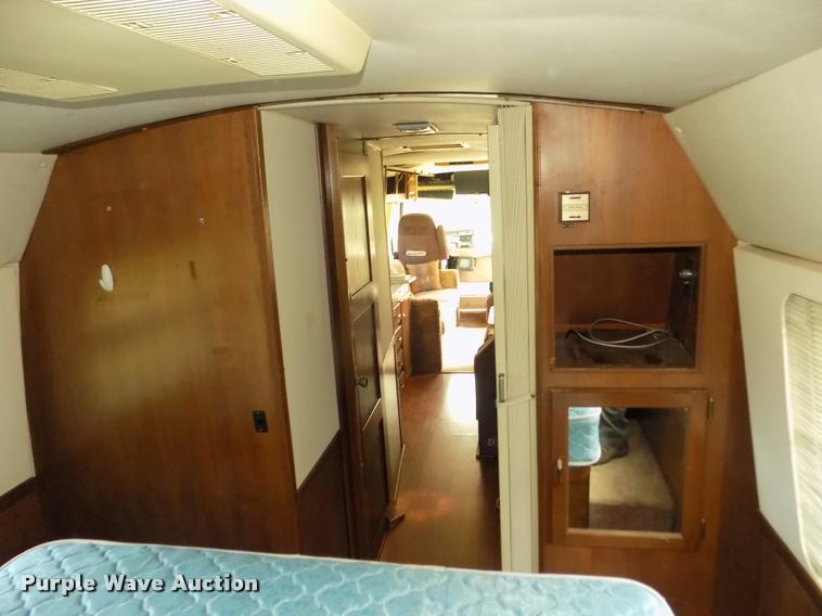 image for item DA0712 1992 Champion Ultra Star RV