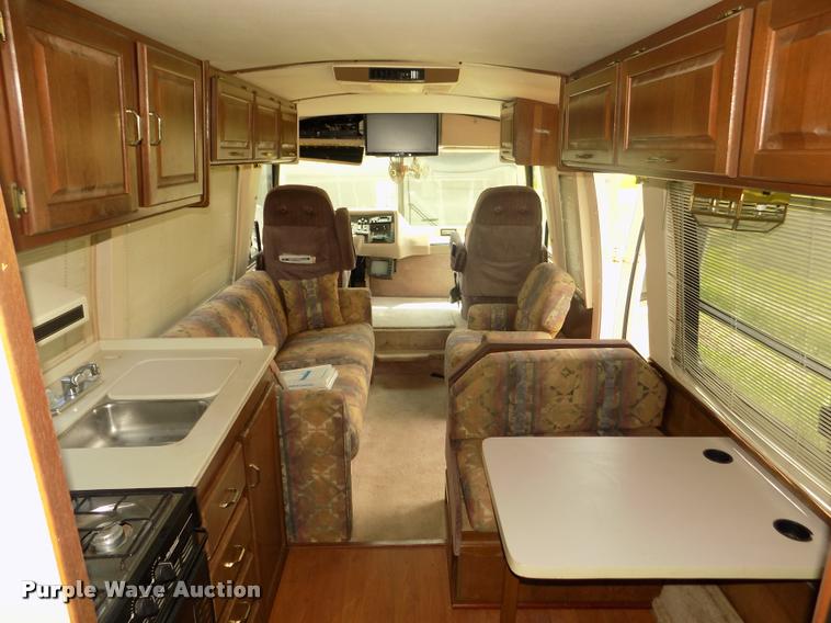 image for item DA0712 1992 Champion Ultra Star RV