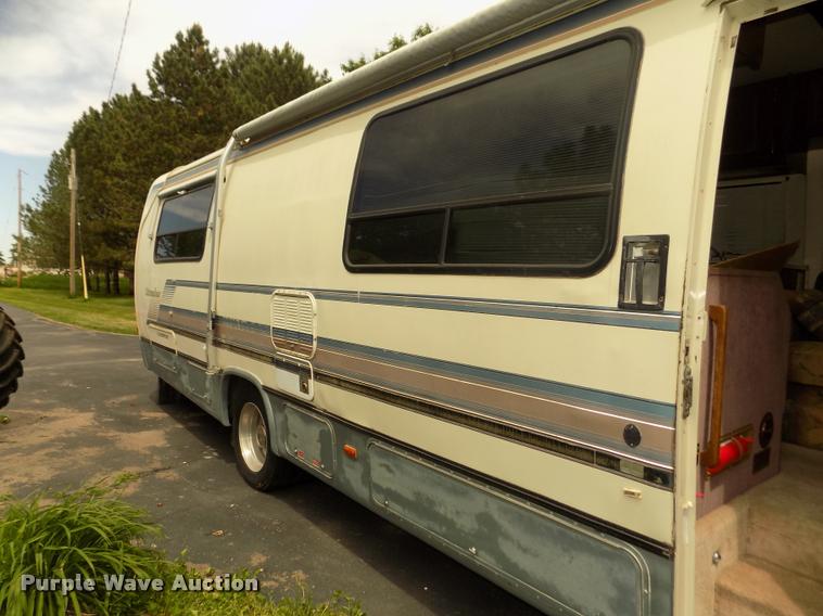 image for item DA0712 1992 Champion Ultra Star RV