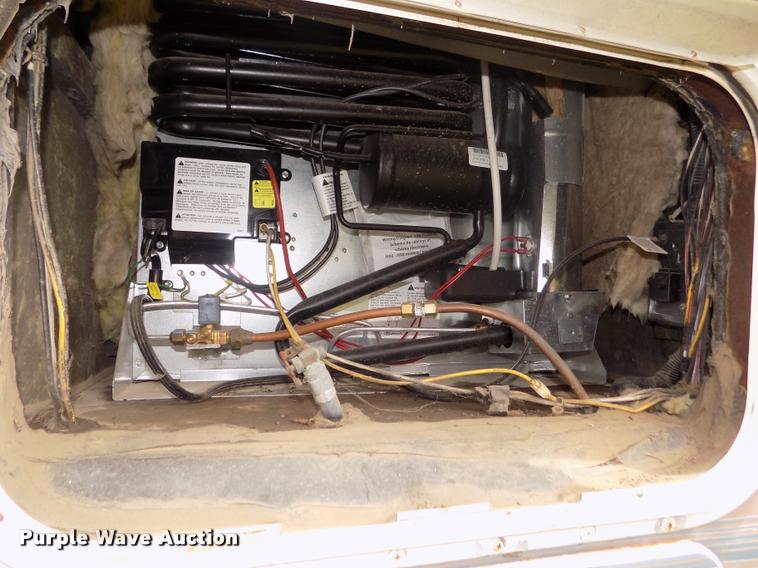 image for item DA0712 1992 Champion Ultra Star RV