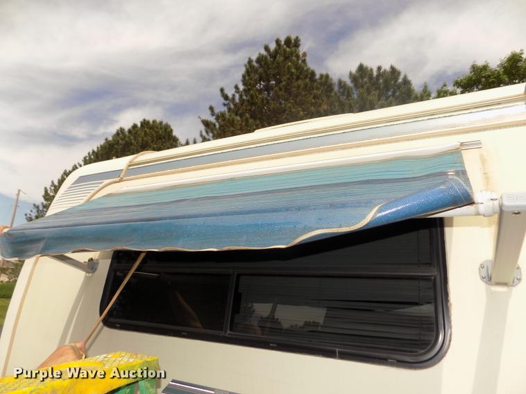 image for item DA0712 1992 Champion Ultra Star RV