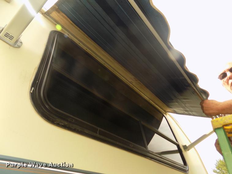 image for item DA0712 1992 Champion Ultra Star RV