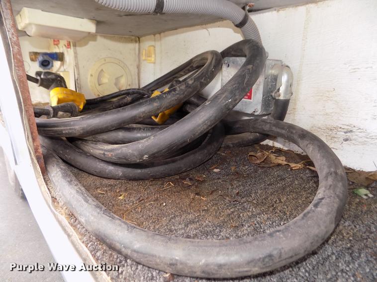 image for item DA0712 1992 Champion Ultra Star RV