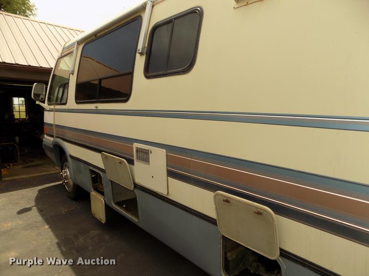 image for item DA0712 1992 Champion Ultra Star RV