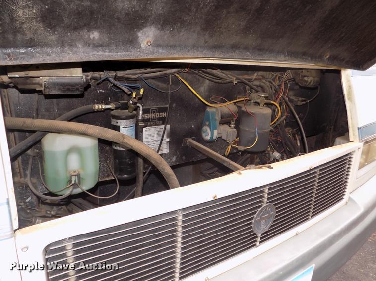 image for item DA0712 1992 Champion Ultra Star RV