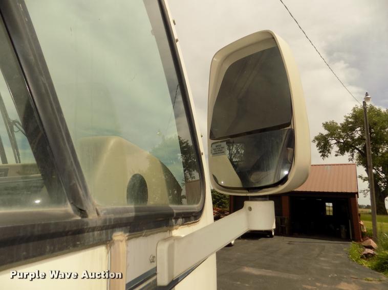 image for item DA0712 1992 Champion Ultra Star RV