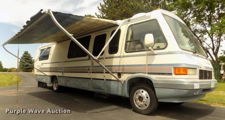 image for item DA0712 1992 Champion Ultra Star RV