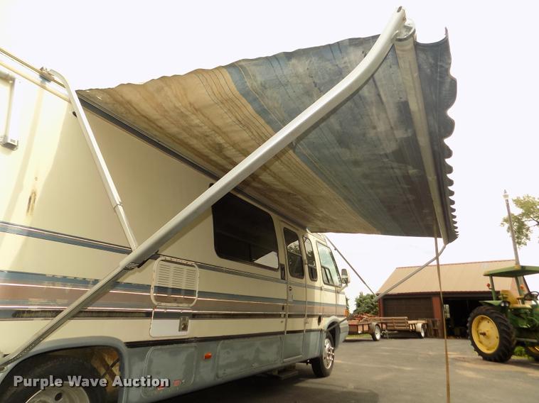 image for item DA0712 1992 Champion Ultra Star RV