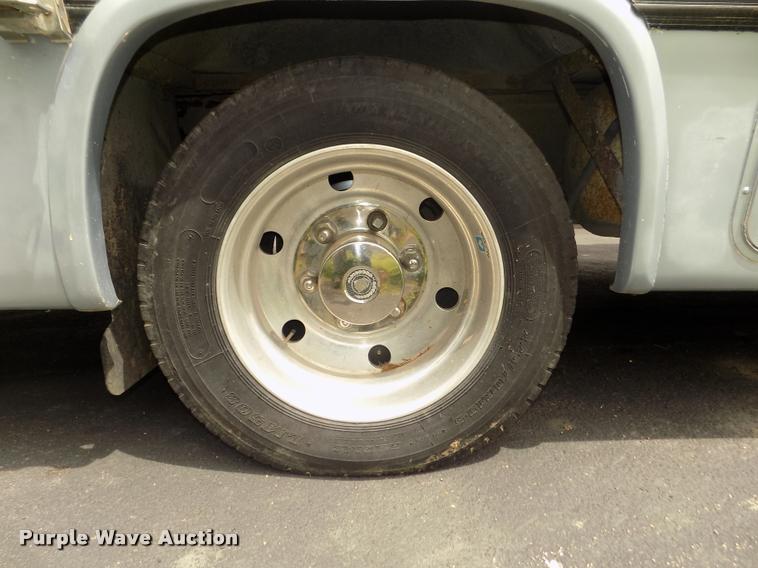 image for item DA0712 1992 Champion Ultra Star RV