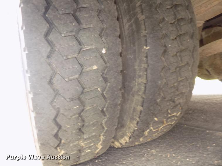 image for item DA0712 1992 Champion Ultra Star RV