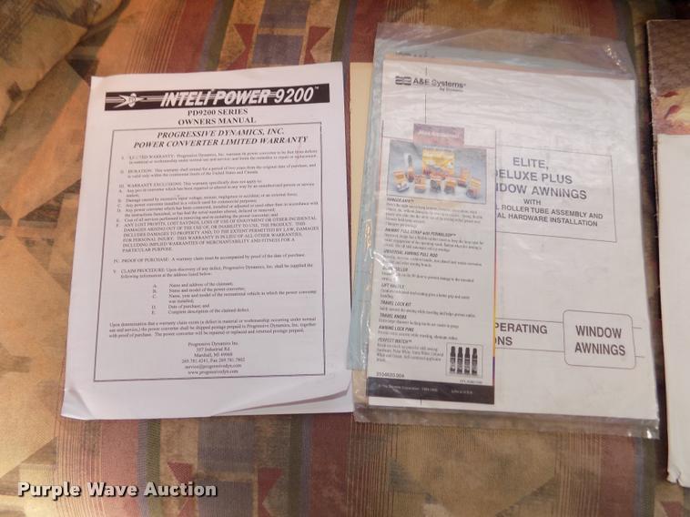 image for item DA0712 1992 Champion Ultra Star RV