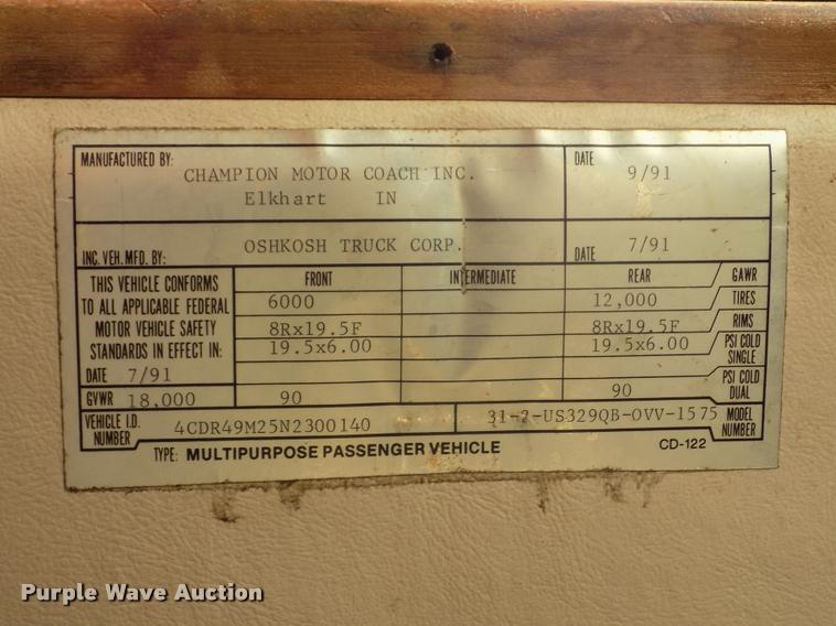 image for item DA0712 1992 Champion Ultra Star RV