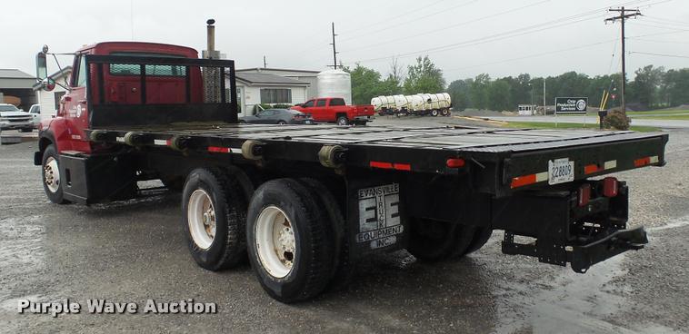 image for item DA1007 1988 Ford LTA9000 Aero Max 106 flatbed truck