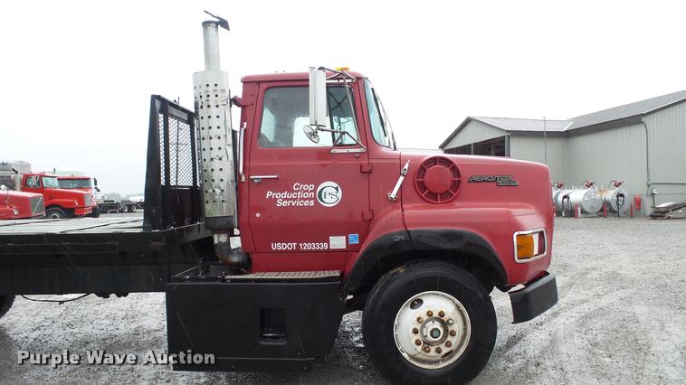 image for item DA1007 1988 Ford LTA9000 Aero Max 106 flatbed truck