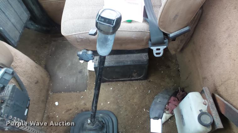 image for item DA1007 1988 Ford LTA9000 Aero Max 106 flatbed truck