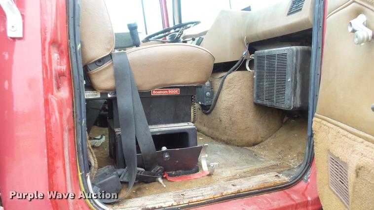 image for item DA1007 1988 Ford LTA9000 Aero Max 106 flatbed truck