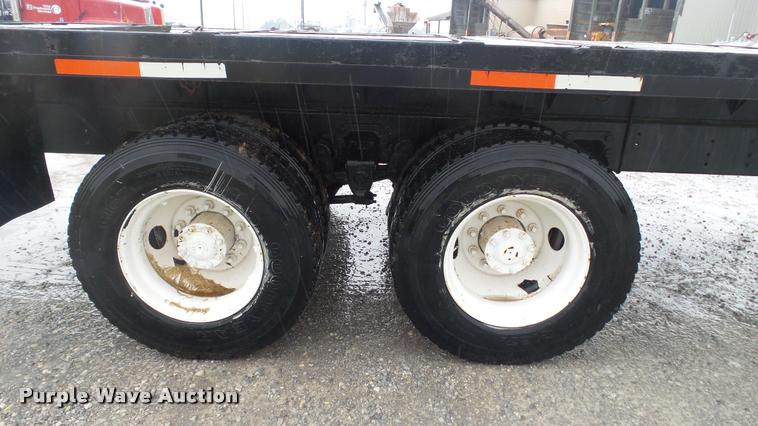 image for item DA1007 1988 Ford LTA9000 Aero Max 106 flatbed truck