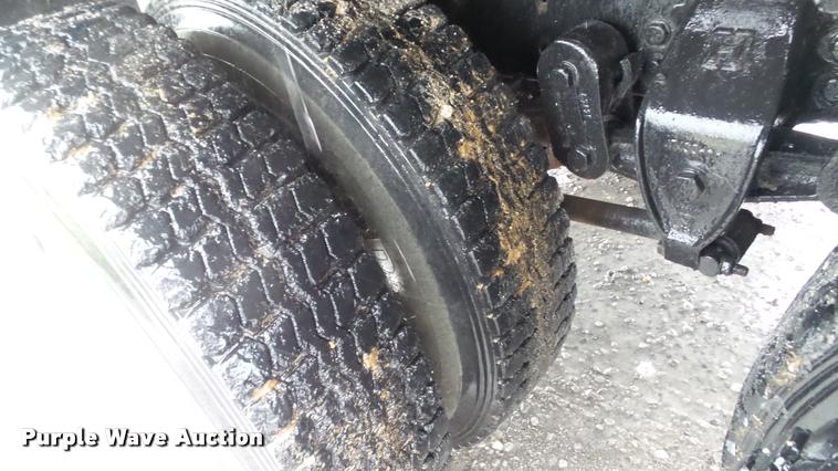 image for item DA1007 1988 Ford LTA9000 Aero Max 106 flatbed truck