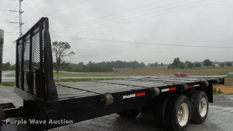 image for item DA1007 1988 Ford LTA9000 Aero Max 106 flatbed truck