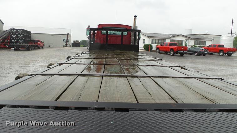 image for item DA1007 1988 Ford LTA9000 Aero Max 106 flatbed truck