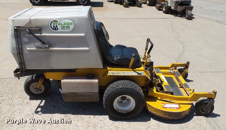 image for item DA1075 Walker MCGHS lawn mower