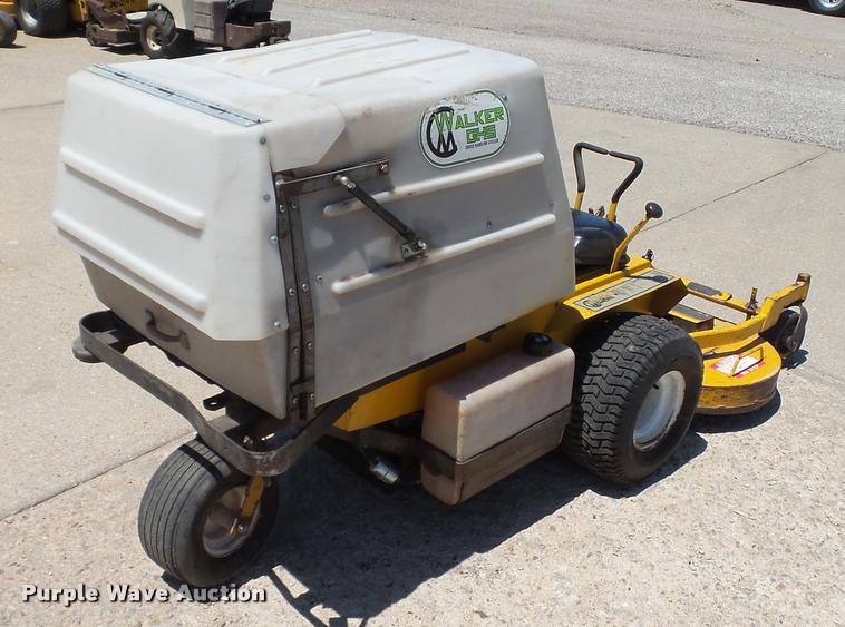image for item DA1075 Walker MCGHS lawn mower