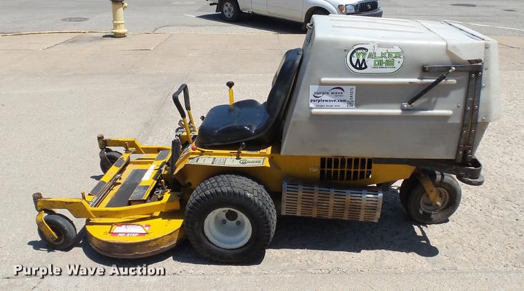 image for item DA1075 Walker MCGHS lawn mower