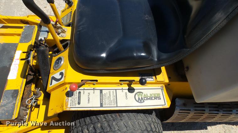 image for item DA1075 Walker MCGHS lawn mower