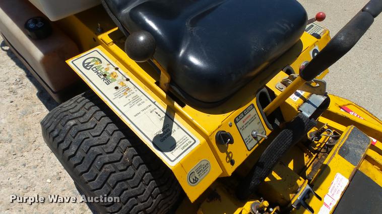 image for item DA1075 Walker MCGHS lawn mower