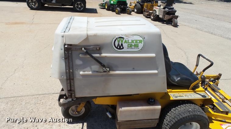 image for item DA1075 Walker MCGHS lawn mower