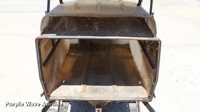 image for item DA1075 Walker MCGHS lawn mower