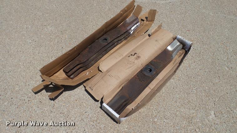 image for item DA1078 John Deere F687 Z-Trak lawn mower