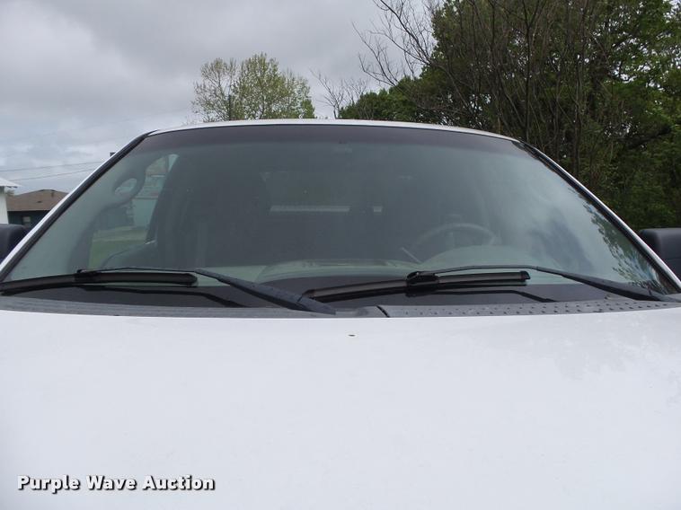 image for item DA2682 2006 Ford F150 SuperCab pickup truck