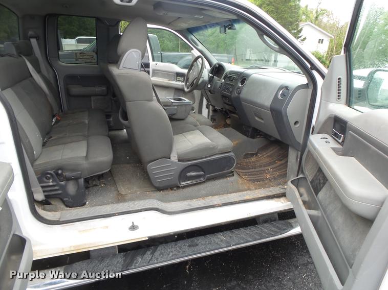image for item DA2682 2006 Ford F150 SuperCab pickup truck