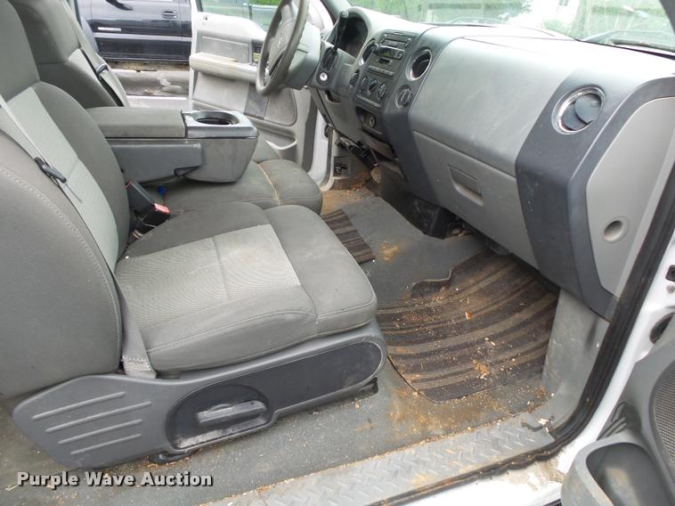 image for item DA2682 2006 Ford F150 SuperCab pickup truck