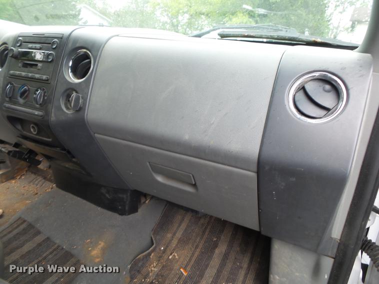 image for item DA2682 2006 Ford F150 SuperCab pickup truck