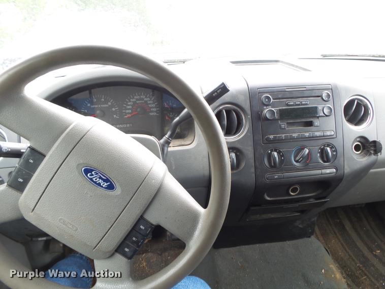 image for item DA2682 2006 Ford F150 SuperCab pickup truck