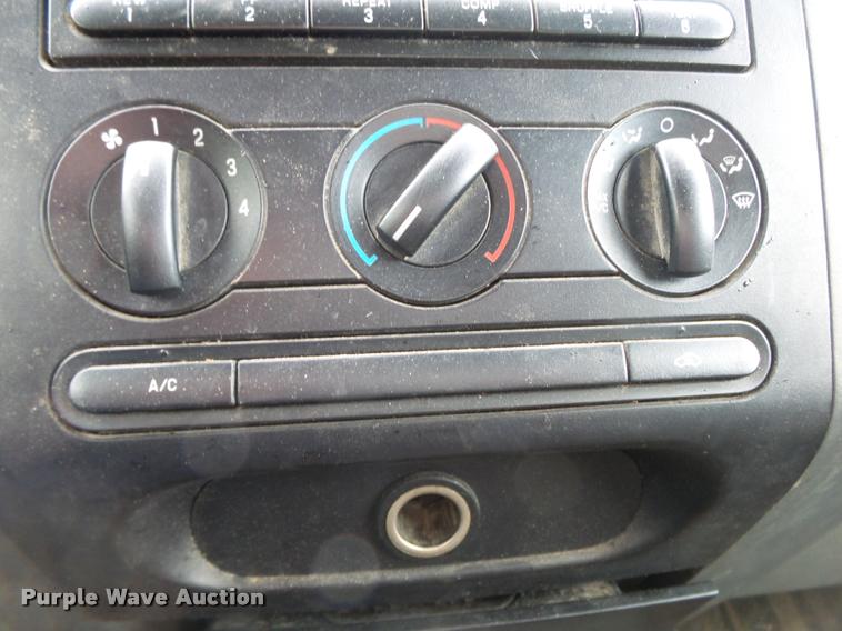 image for item DA2682 2006 Ford F150 SuperCab pickup truck