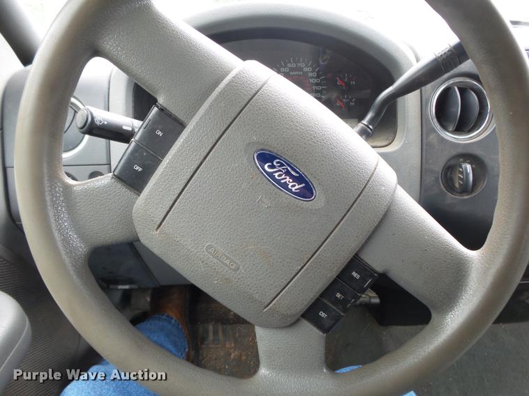 image for item DA2682 2006 Ford F150 SuperCab pickup truck